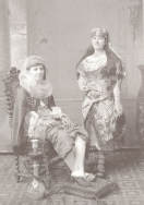 İki Kadın,
Dumas,
20.5 * 27.2 cm. Yaklaşık 1870